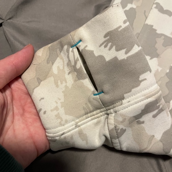 The North Face Full Zip Gray/white camo with teal blue detailing. - Picture 6 of 7